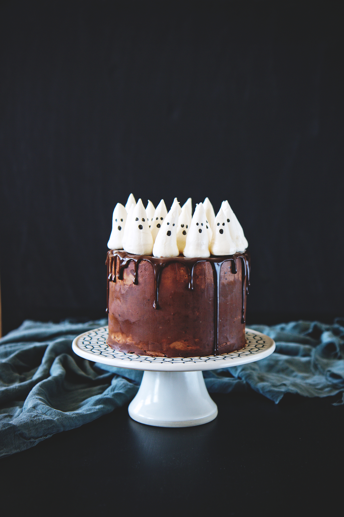 Image of Little quickfire cake with chocolate ganache glaze