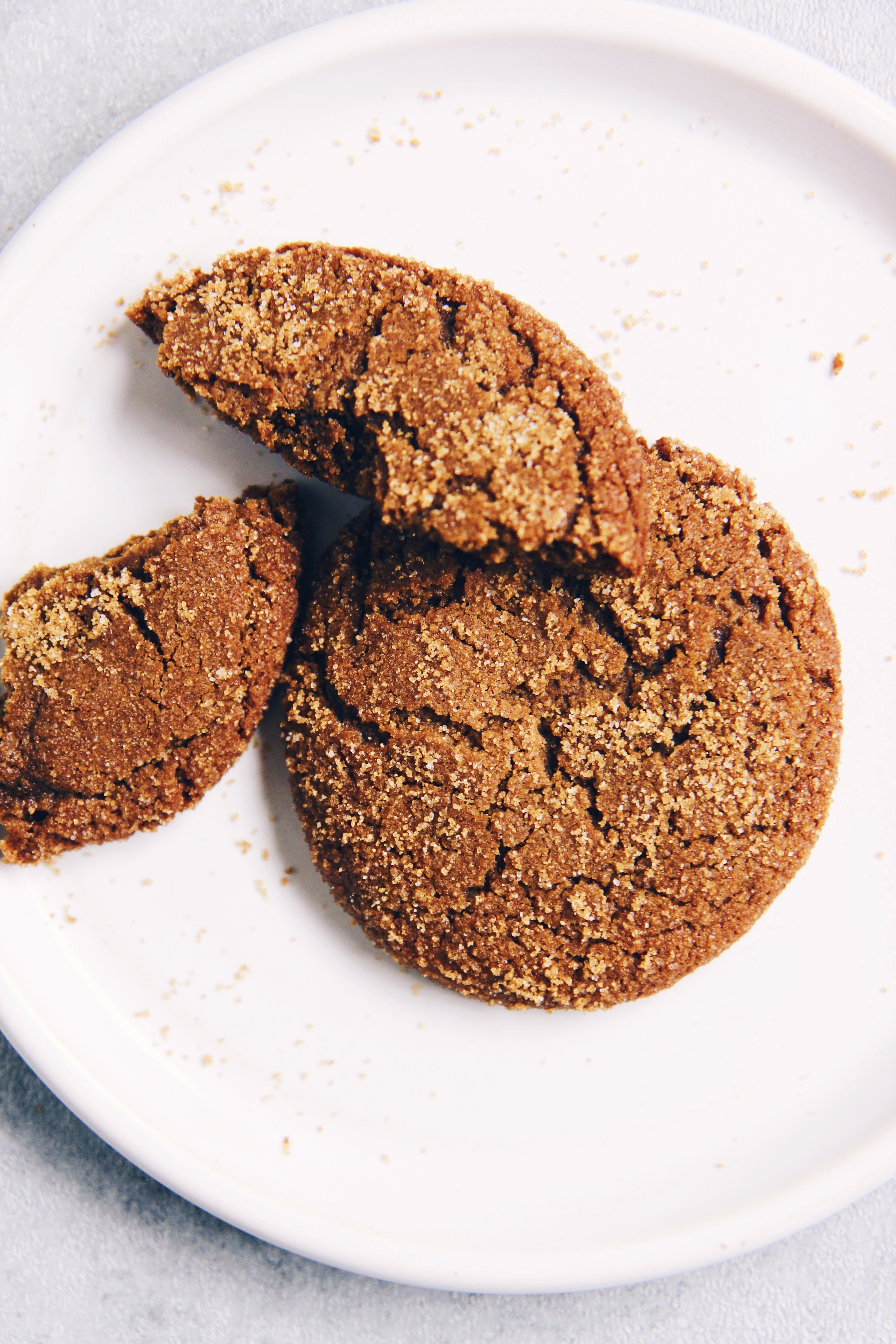 Brown Butter Molasses Cookies | La Pêche Fraîche